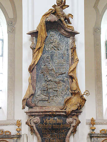 Barocker Epitaph für den Kirchengründer Welf VI.