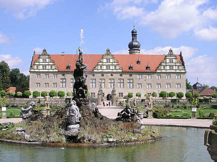 Schloss Weikersheim vom Garten aus 
