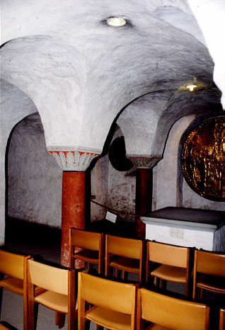 Krypta, ein dreischiffiger Raum des 10. Jahrhunderts