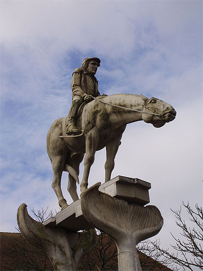 Bodenseereiter-Brunnen von Peter Lenk mit der Karikatur des Schriftstellers Martin Walser