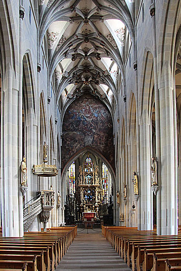 Mittelschiff des Münsters mit Blick zum Chor