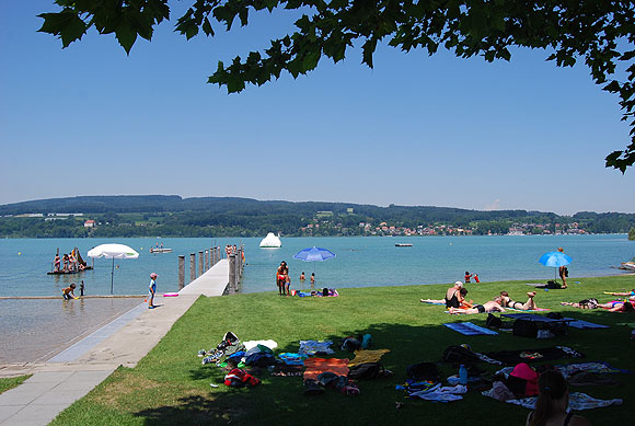 Eisberg voaus am Strandbad Steckborn. Foto: Sandra Schwarzwalder