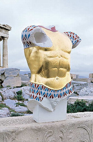 So genannter Panzertorso (Krieger mit Rüstung) von der Athener Akropolis