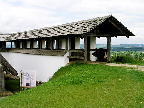 Lehmziegelmauer im Freilichtmuseum Heuneburg