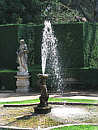 Brunnen im Park