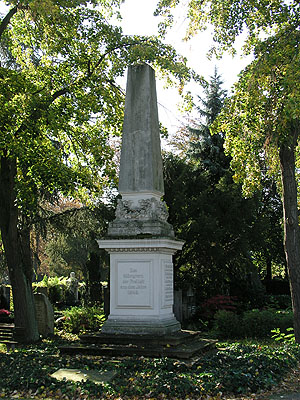 Gedenkstein auf dem Mannheimer Hauptfriedhof