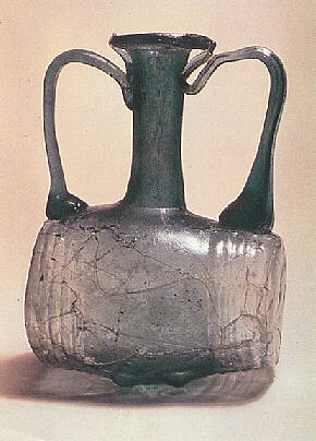 Glasgefäß in Form eines Weinfasses. Bild: Landesamt für Denkmalpflege Baden-Württemberg