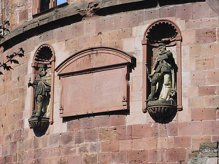 Die Statuen Ludwigs V. und Friedrichs V. am Dicken Turm