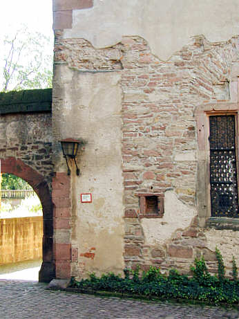 Maueransatz der alten Burgmauer am Ruprechtsbau