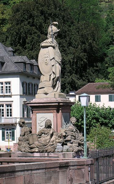 Alte Brücke Heidelberg: Statue der Athena