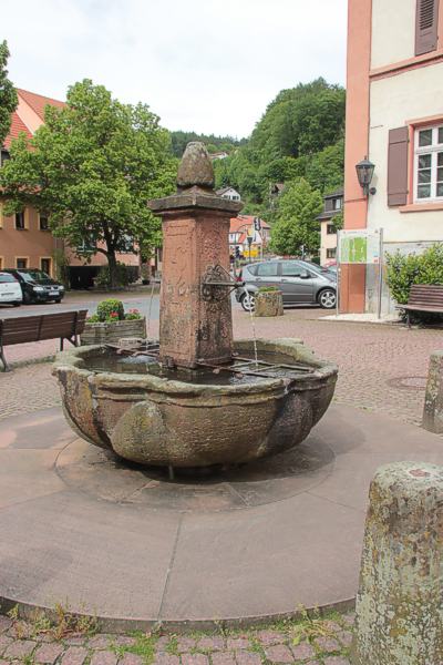 Romanischer Brunnen aus dem Brunnenhaus