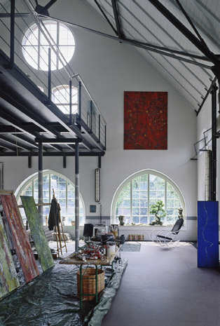 Altes Pumpwerk in Mannheim-Neckarau, Innenansicht des wohn- und Atelierraums