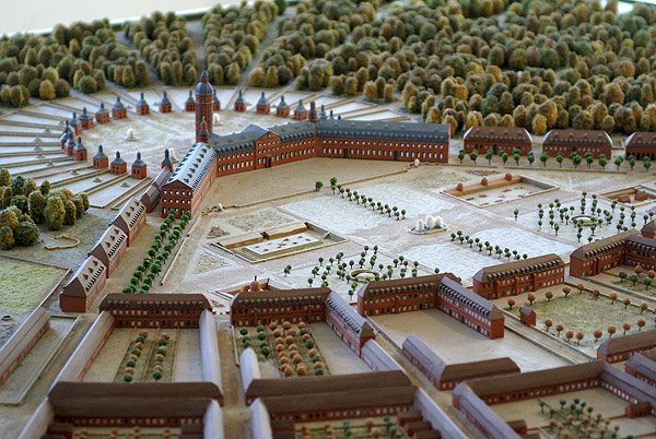 Modell der Gründungsanlage von Schloss und Stadt. Badisches Landesmuseum Karlsruhe