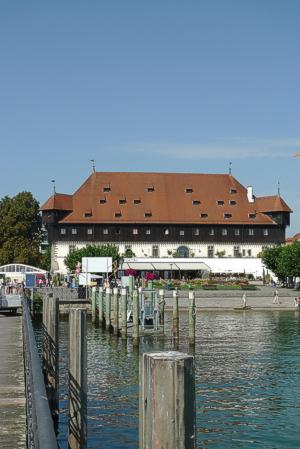 Konzilsgebäude Konstanz, als Kaufhaus errichtetes Gebäude am Konstanzer Hafen. Bild: Konzilstadt Konstanz