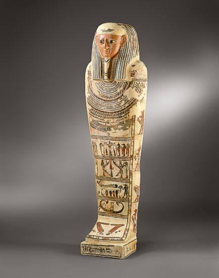 Ägyptischer Sarkophag in der Ausstellung 