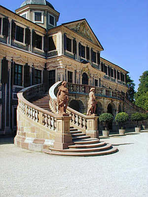 Schloss Favorite, Gartenansicht