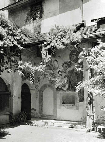 Kloster St. Georg, Eingang. Aufnahme aus dem Archiv der Badischen Heimat, um 1930