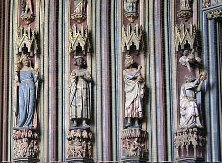 Portalgewände der Vorhalle, linke Seite