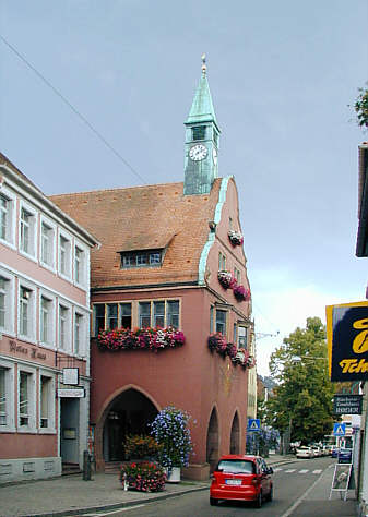 Ansicht von Westen, von der Kaiserstraße her.