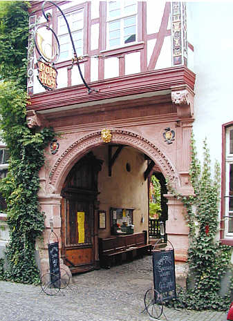 Renaissanceportal der "Alten Post"