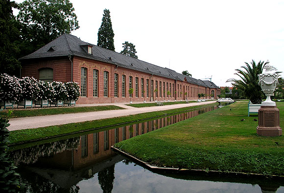 Orangerie mit Orangeriegarten