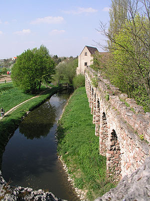 Unteres Wasserwerk und "römischer" Aquädukt