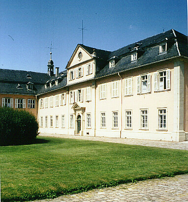 Schwetzingen, Seitenflügel Johann Wilhelms