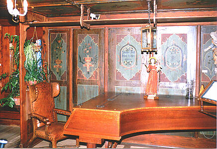 Musikzimmer mit barockem Getäfer