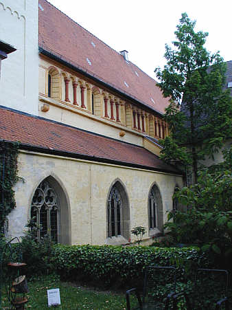 Denkendorf, Langhaus der Kirche mit Zwerggalerie im Obergaden