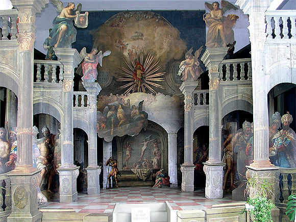 Barocker Aufbau des Heiligen Grabs in der Schlosskirche