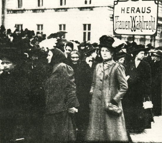 Frauentagsdemonstration am 19. März 1911 in Wien | © Kreisky Archiv