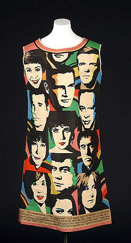Minikleid mit Pop-Art-Motiven Siebdruck auf Papiervlies, bedruckt mit Köpfen von Hollywood-Schauspielern im Stil von Andy Warhols Prominenten-Köpfen USA, um 1968 Foto: SMB-SPK, Saturia Linke  