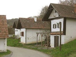 historisches „Kellerviertel“ in Heiligenbrunn (Burgenland)