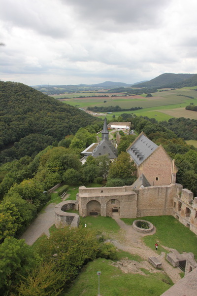 Lichtenberg: Blick vom Bergfried auf die Vorderburg