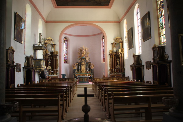 Simmern, Kirche St. Josef, mit Unterstützung des Kurfürsten Carl Theodor gebaut und 1752 geweiht. 