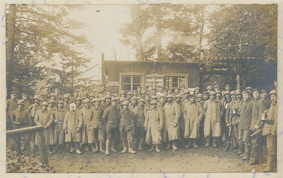 Deutsche und französische Soldaten am Hartmannsweilerkopf (Elsass) am 10. November 1917 (GLA Karlsruhe 456 F 65_9 Foto 3)