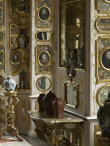 Spiegelkabinett der Markgräfin in Schloss Favorite, Detail. Foto: ssg