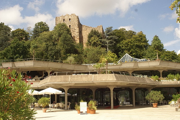 Badenweiler, Kurhaus mit Kurpark und Burgruine