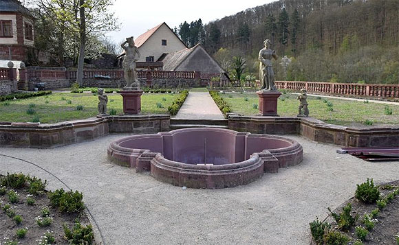 Klostergarten im ehemaligen Kloster Bronnbach