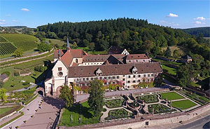Abtei Bronnbach mit dem Barockgarten