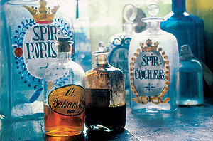 Medizinflaschen im Apothekenmuseum