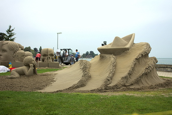 Stabiler als es aussieht - einmal trocken, sind die Werke sehr widerstandsfähig gegen Wind und Regen. Foto: Sandskulpturenfestival Rorschach 