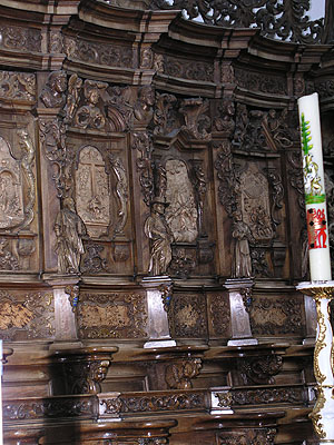 Barockes Chorgestühl von St. Magnus in Schussenried, Detail der Rückwand