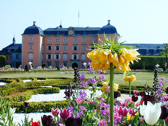 Schloss Schwetzingen im Frühling
