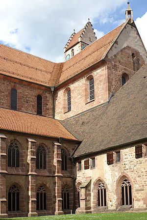 Kloster Alpirsbach im Schwarzwald - Kreuzgang und Klosterkirche
