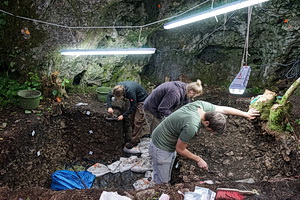 Ausgrabungsarbeiten im Kohlhau-Abri. Foto: Landesamt für Denkmalpflege im RP Stuttgart