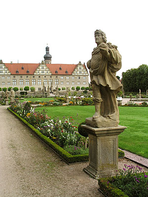 Im Schlosspark von Schloss Weikersheim