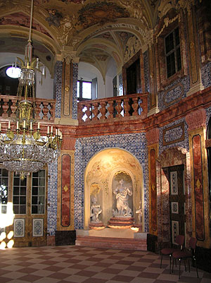 Die doppelgeschossige Sala Terrena