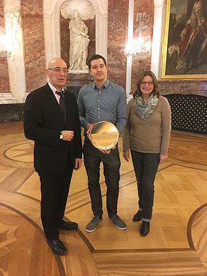 Michael Hörrmann, Geschäftsführer der SSG, der Vertreter der Fa. euromint und Birgit Schröck-Schmidt, Vertreterin der Schlossverwaltung.