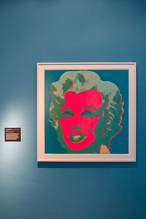 Siebdruckgrafik von Andy Warhol mit dem Porträt Marilyn Monroes, 1967. Leihgabe aus dem Wilhelm-Hack-Museum Ludwigshafen. Foto: Carolin Breckle/Historisches Museum der Pfalz Speyer.